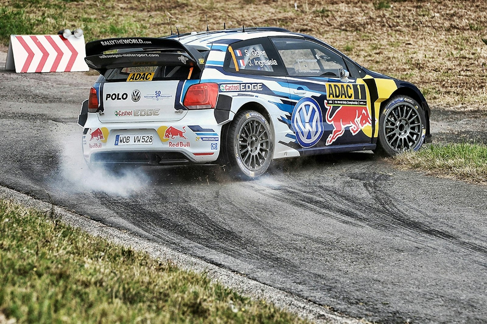 Sebastien Ogier (FR), Julien Ingrassia (FR) performs during FIA World Rally Championship 2016 Germany in Trier, Germany on August 18, 2016   // @World / Red Bull Content Pool // P-20160822-00712 // Usage for editorial use only // Please go to www.redbullcontentpool.com for further information. //